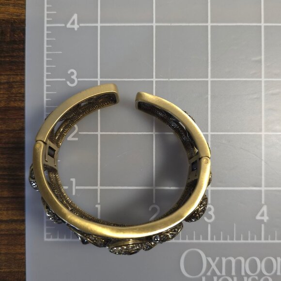 Heidi Daus Double Dragon Snake Clamper Gold-Tone Rhinestones Hinged Bracelet - Picture 12 of 12